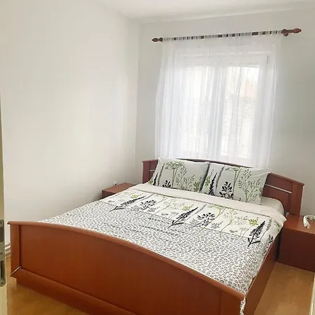 Apartment Bloom